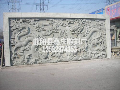 为北京四惠建材城做的龙浮雕